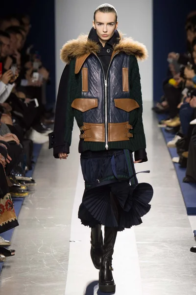 Look 15